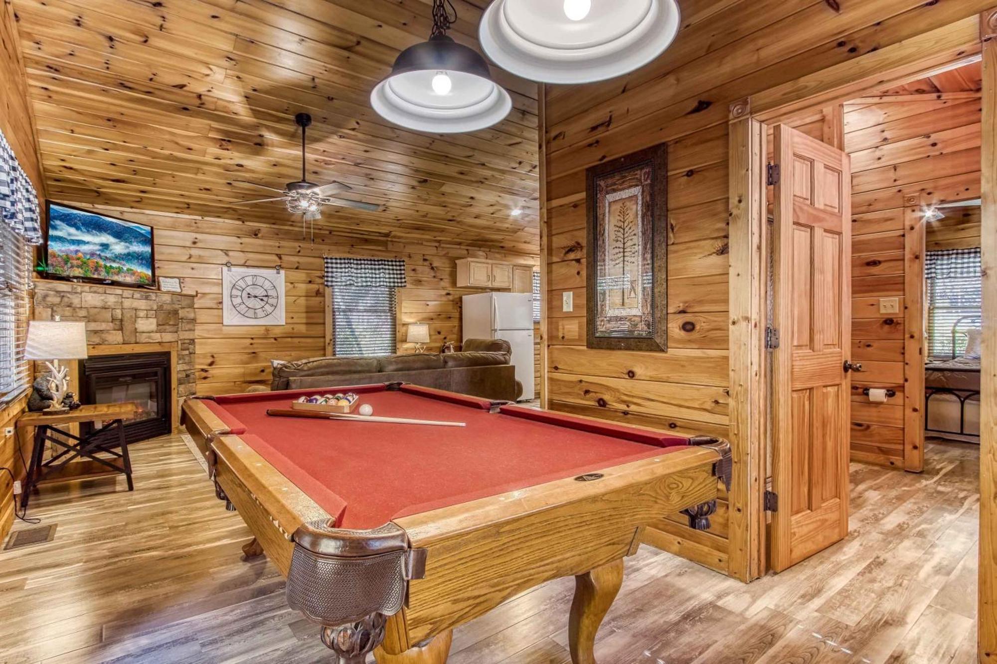 Dog Friendly, Romantic Mtn Getaway Hot Tub Pool Gatlinburg Exteriér fotografie